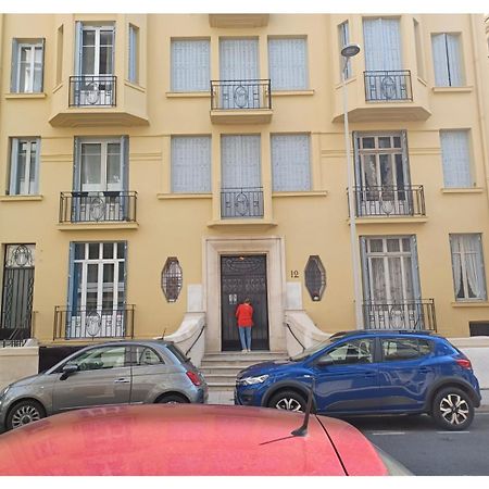 Extraordinaire Grand Studio Au Centre 6 Minutes A Pied De La Plage Et L'Hotel Negresco Nice Extérieur photo