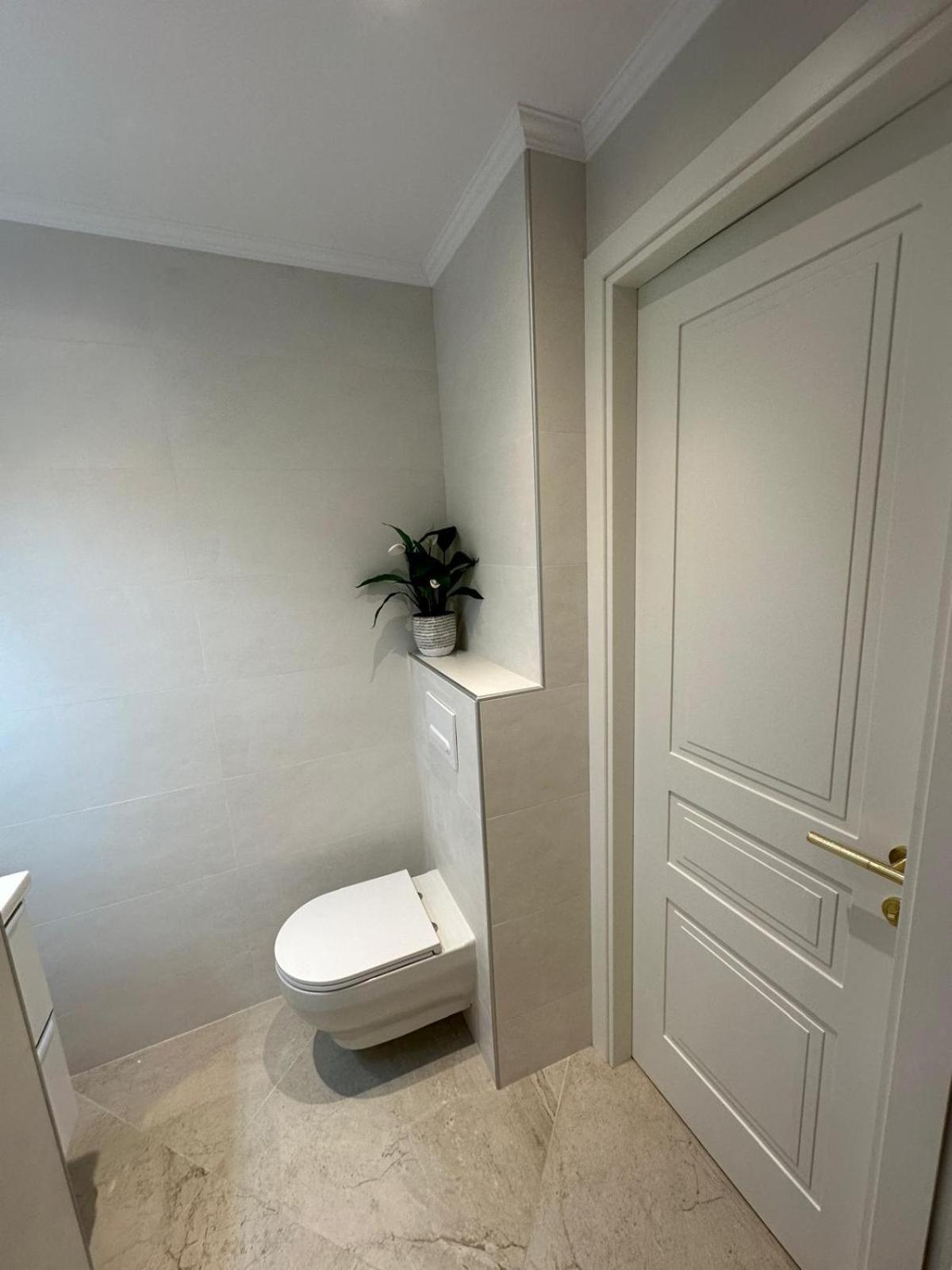 Extraordinaire Grand Studio Au Centre 6 Minutes A Pied De La Plage Et L'Hotel Negresco Nice Extérieur photo
